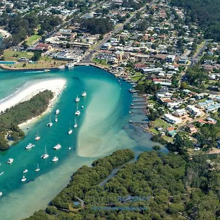 The Porthole Of Huskisson By Experience Jervis Bay Exterior photo