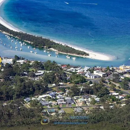 The Porthole Of Huskisson By Experience Jervis Bay Exterior photo